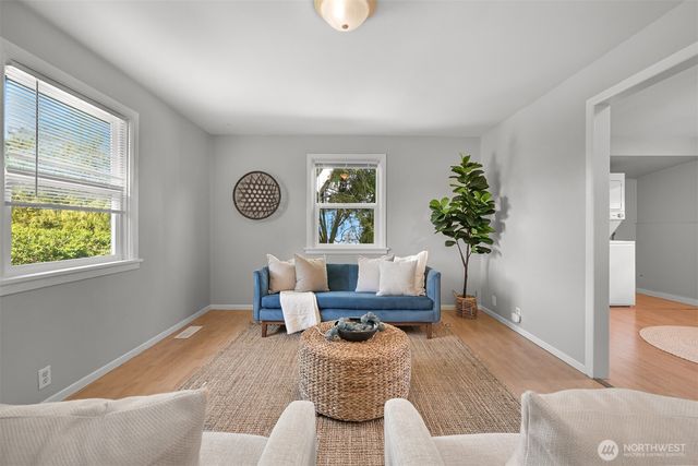 1056 Harrison Avenue, Blaine, WA 98230