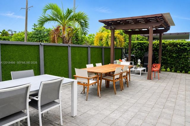 6950 NW 106th Ave, Doral, FL 33178