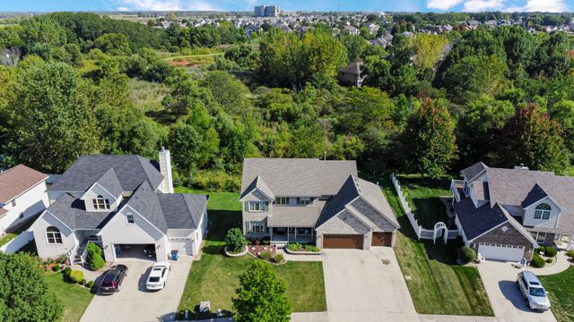 1220 Stillwater Pkwy, Crown Point, IN 46307