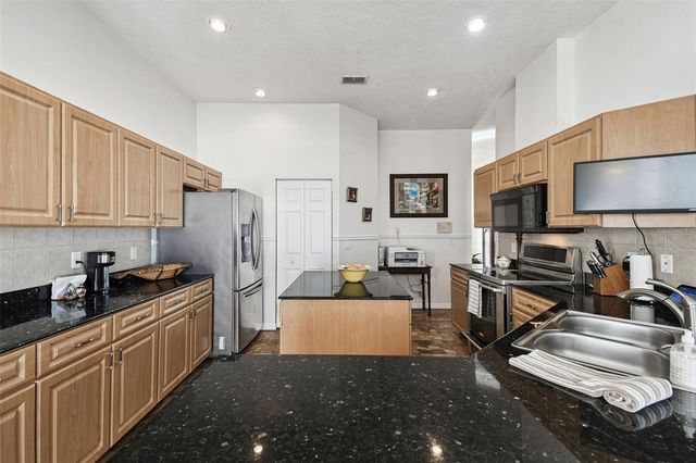 7904 PORTRAIT COURT, New Port Richey, FL 34654