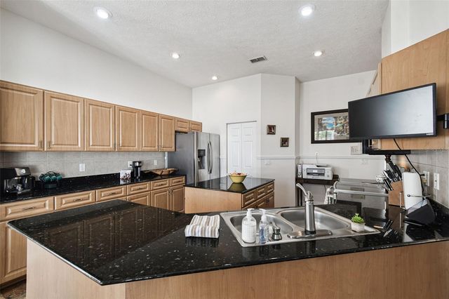 7904 PORTRAIT COURT, New Port Richey, FL 34654