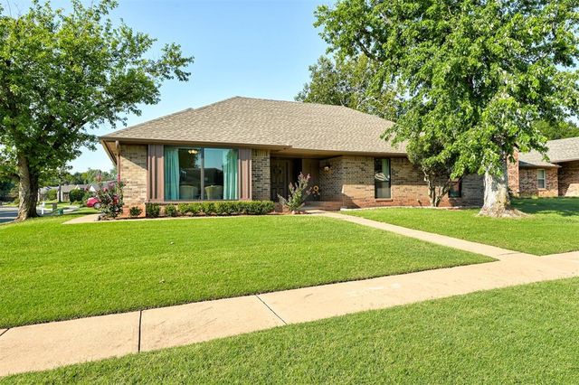 2700 Summer Set Trail, Edmond, OK 73012