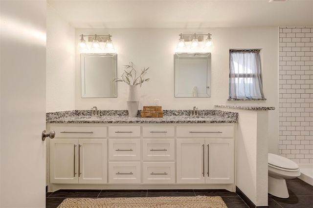 2700 Summer Set Trail, Edmond, OK 73012