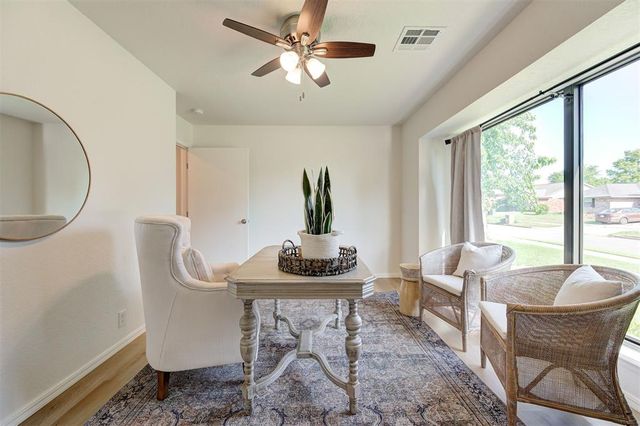 2700 Summer Set Trail, Edmond, OK 73012