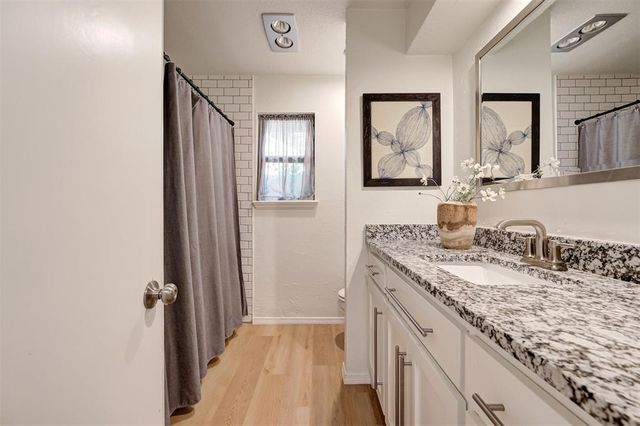 2700 Summer Set Trail, Edmond, OK 73012