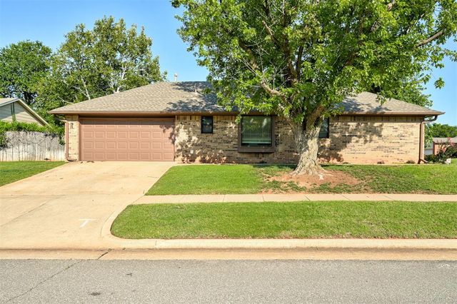 2700 Summer Set Trail, Edmond, OK 73012