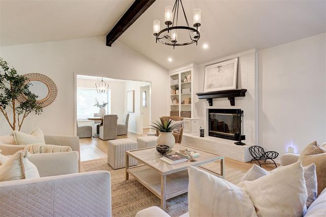 2700 Summer Set Trail, Edmond, OK 73012