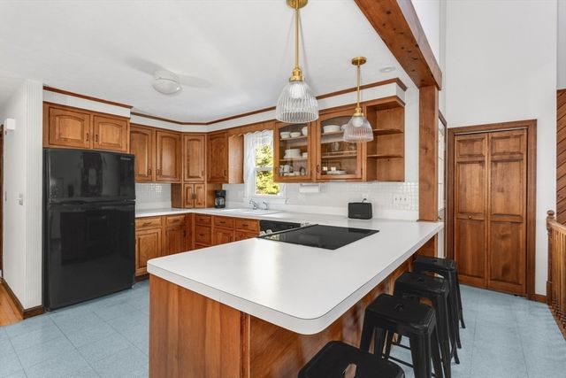 215 Forest St, Franklin, MA 02038