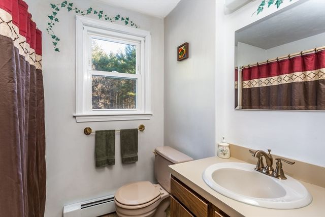 215 Forest St, Franklin, MA 02038