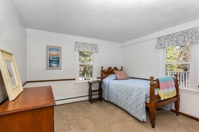 215 Forest St, Franklin, MA 02038