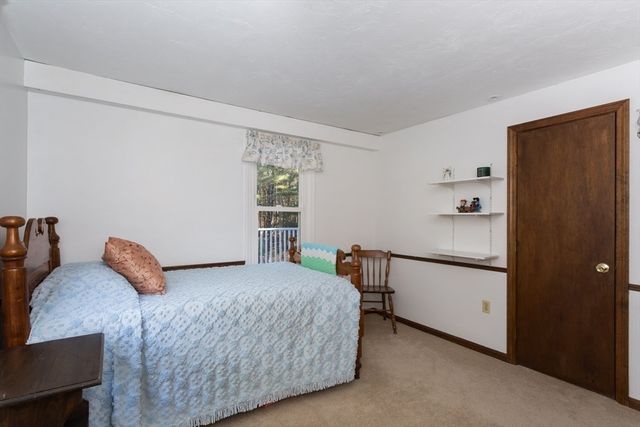 215 Forest St, Franklin, MA 02038