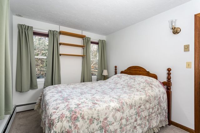 215 Forest St, Franklin, MA 02038