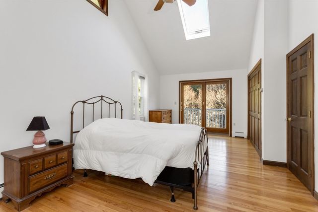 215 Forest St, Franklin, MA 02038