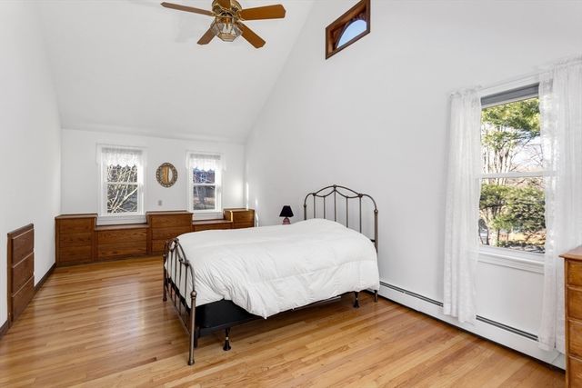 215 Forest St, Franklin, MA 02038