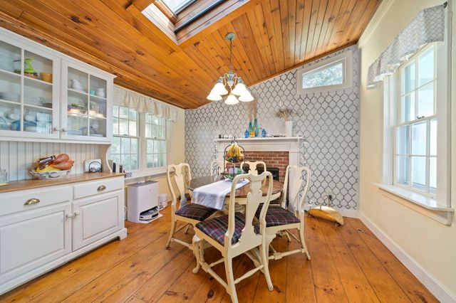 26 Church St, Norwell, MA 02061