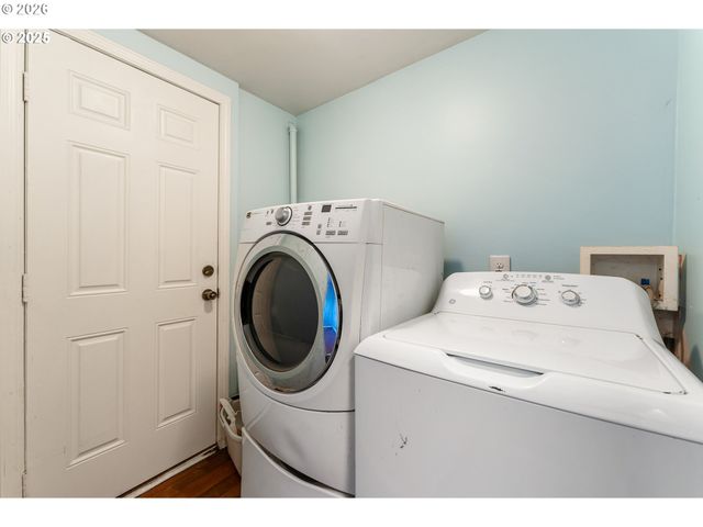 8951 Se FULLER Rd 7, Happy Valley, OR 97086