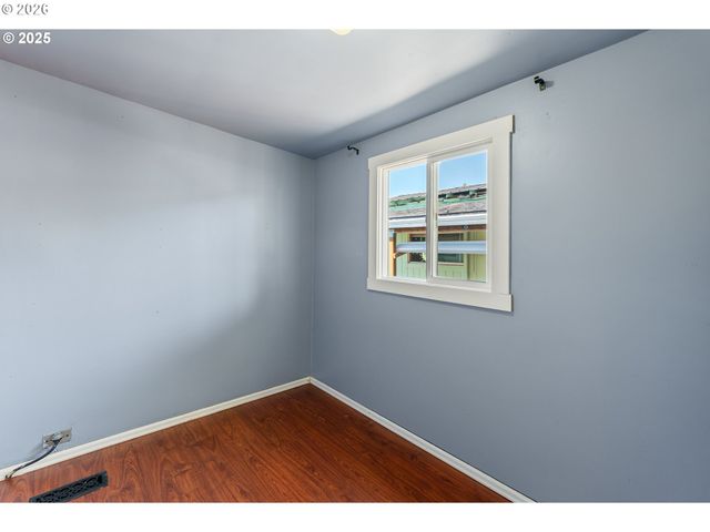 8951 Se FULLER Rd 7, Happy Valley, OR 97086
