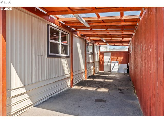 8951 Se FULLER Rd 7, Happy Valley, OR 97086