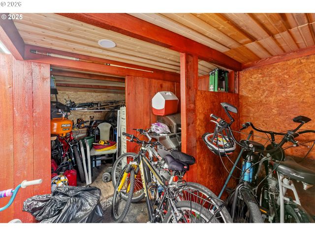 8951 Se FULLER Rd 7, Happy Valley, OR 97086