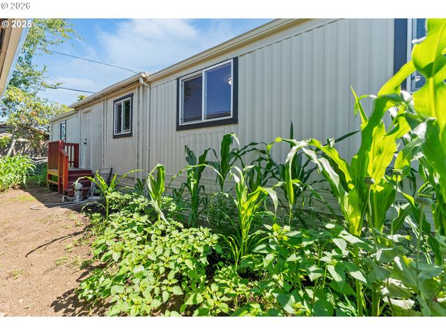 8951 Se FULLER Rd 7, Happy Valley, OR 97086