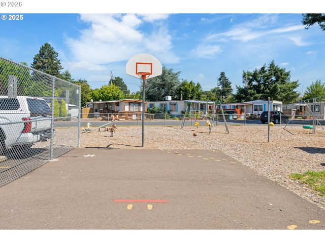 8951 Se FULLER Rd 7, Happy Valley, OR 97086