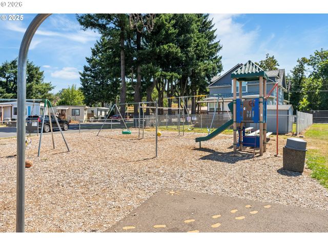 8951 Se FULLER Rd 7, Happy Valley, OR 97086