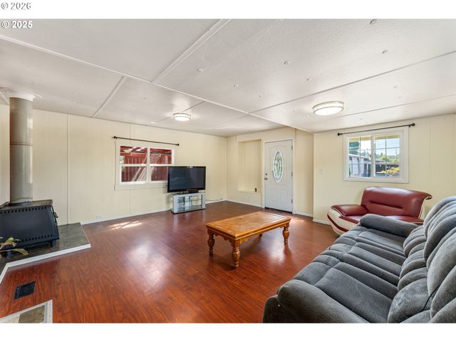 8951 Se FULLER Rd 7, Happy Valley, OR 97086