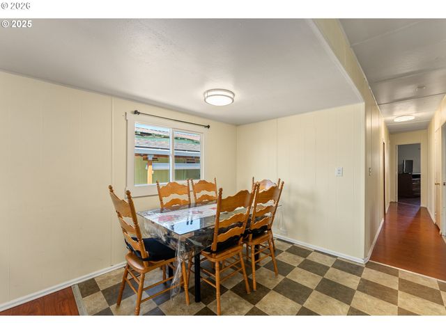 8951 Se FULLER Rd 7, Happy Valley, OR 97086