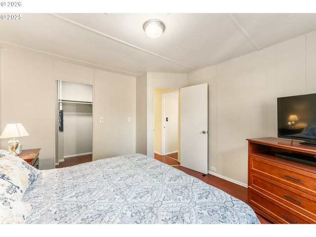 8951 Se FULLER Rd 7, Happy Valley, OR 97086