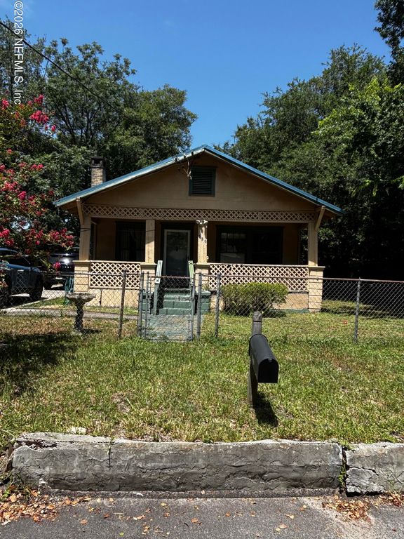 630 CENTER Street, Jacksonville, FL 32205