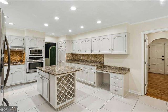 2032 Gunstock Drive, Tucker, GA 30087