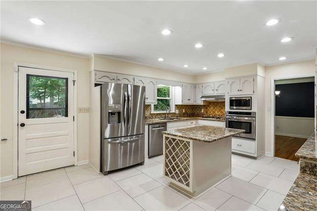 2032 Gunstock Drive, Tucker, GA 30087