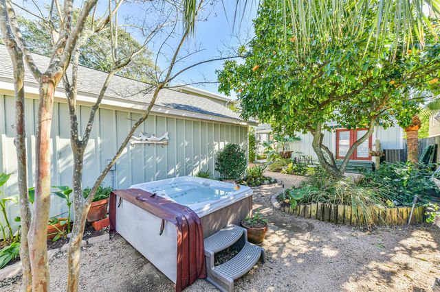 1814 Avenue K, Galveston, TX 77550