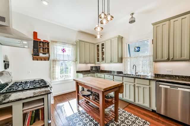 1814 Avenue K, Galveston, TX 77550