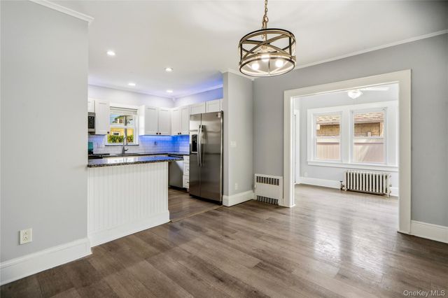 984 Maxwell Street, Franklin Square, NY 11010