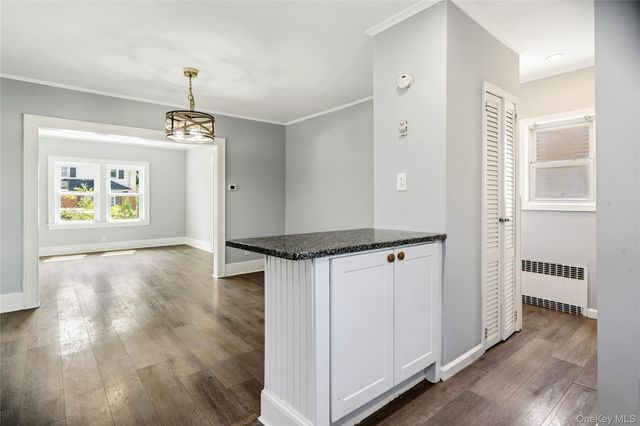 984 Maxwell Street, Franklin Square, NY 11010