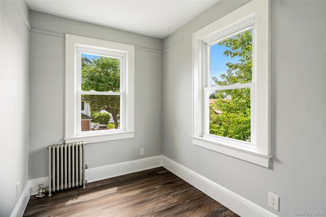 984 Maxwell Street, Franklin Square, NY 11010