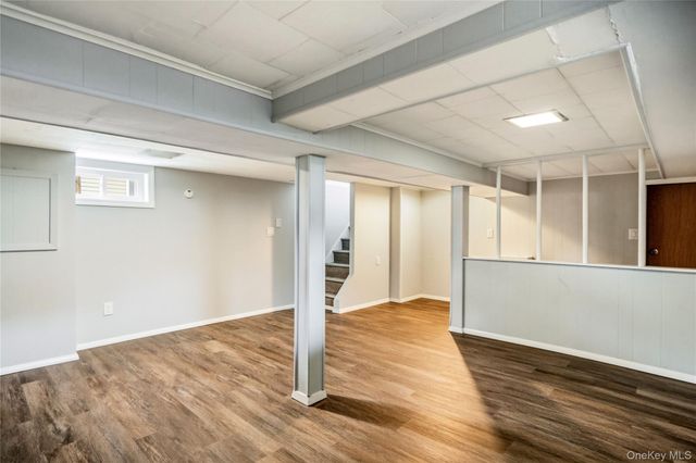 984 Maxwell Street, Franklin Square, NY 11010