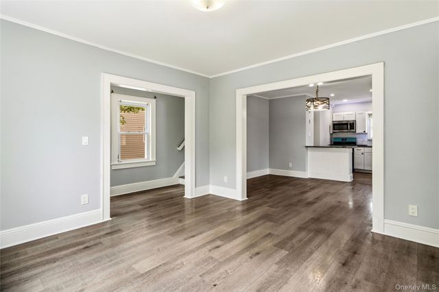 984 Maxwell Street, Franklin Square, NY 11010