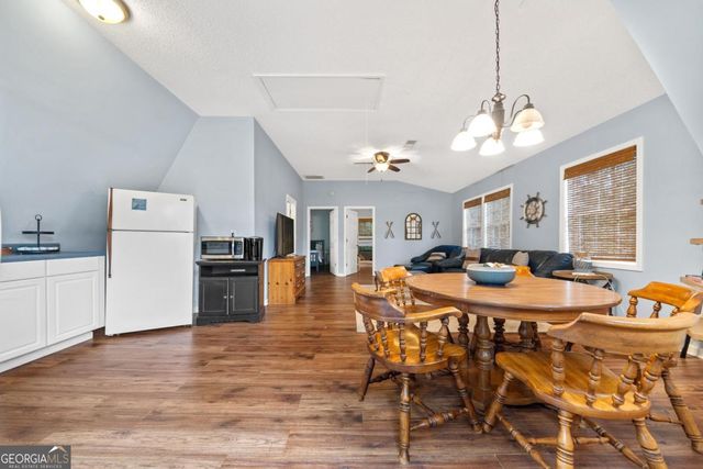408 Rockville Springs Drive, Eatonton, GA 31024