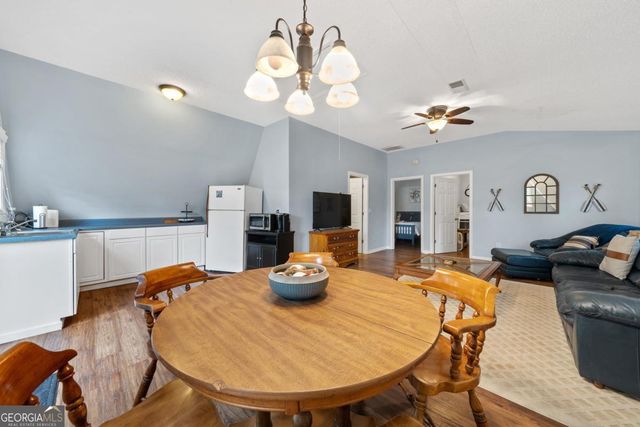 408 Rockville Springs Drive, Eatonton, GA 31024
