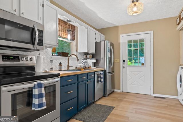 408 Rockville Springs Drive, Eatonton, GA 31024