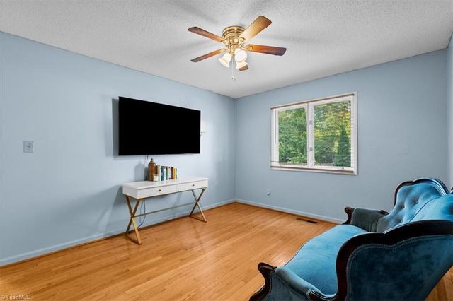 2016 Ledford Road, Greensboro, NC 27406