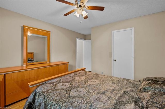 2016 Ledford Road, Greensboro, NC 27406