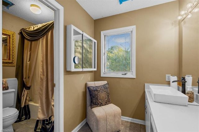 2016 Ledford Road, Greensboro, NC 27406