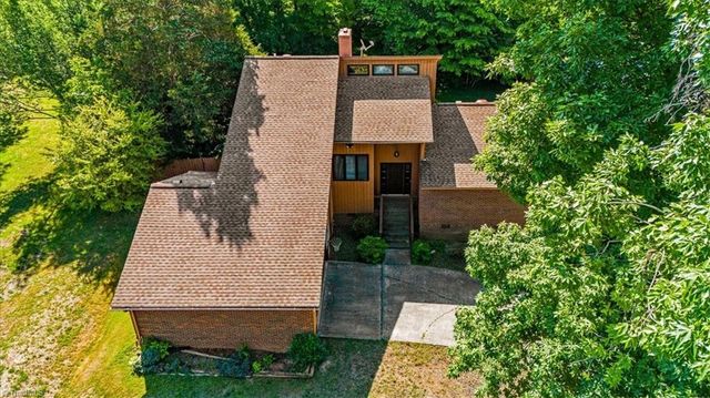 2016 Ledford Road, Greensboro, NC 27406