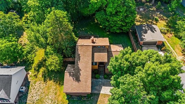 2016 Ledford Road, Greensboro, NC 27406