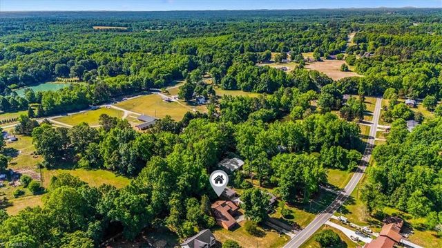 2016 Ledford Road, Greensboro, NC 27406