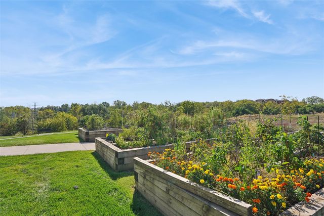 845 S 60th Street 402, West Des Moines, IA 50266