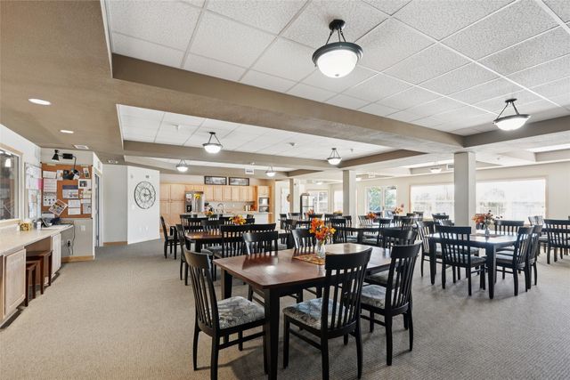 845 S 60th Street 402, West Des Moines, IA 50266
